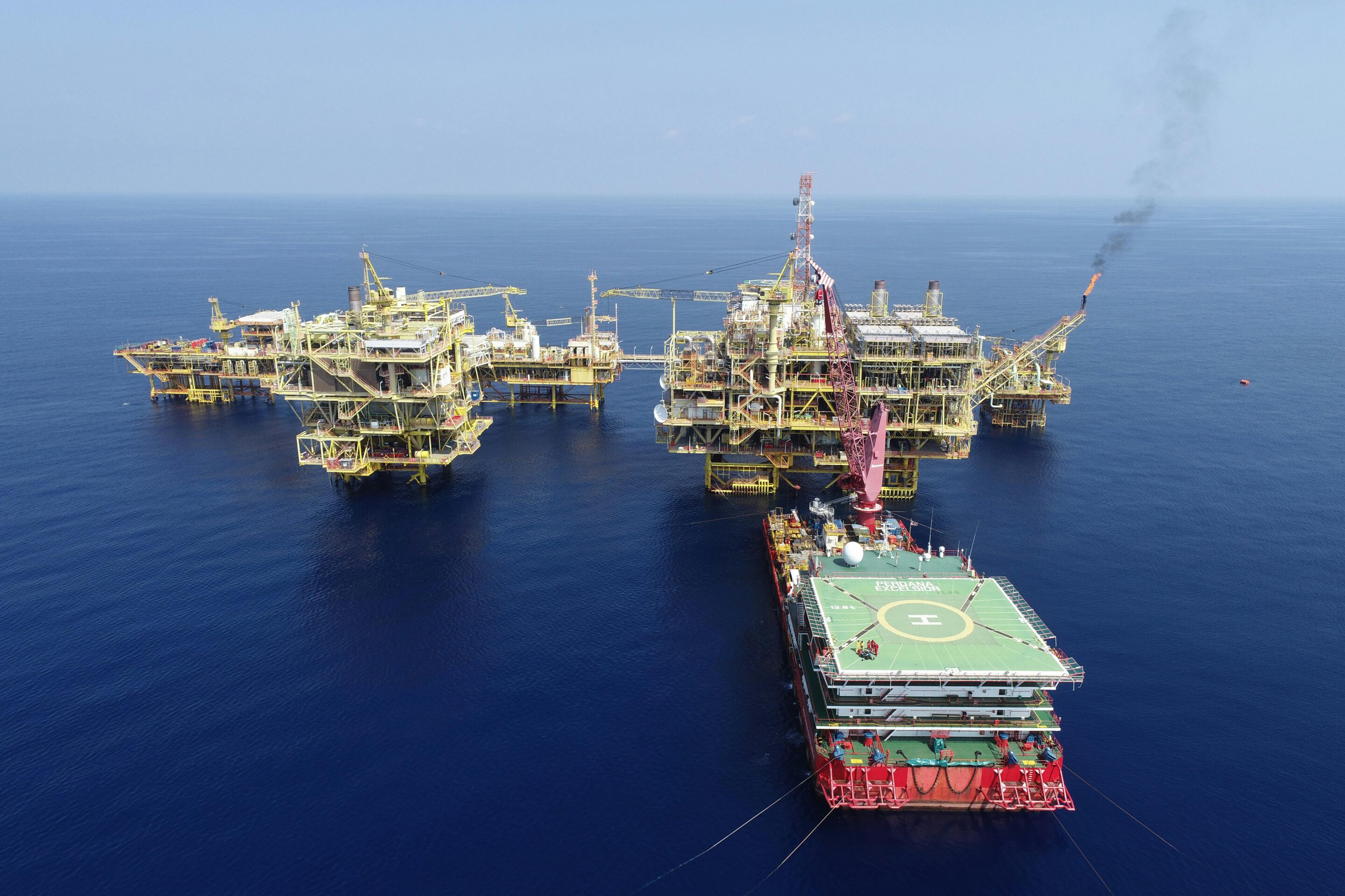 Oil and Gas Aron Razif